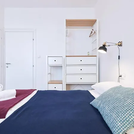 Lopwi Old Town Ground Floor Πανσιόν Ζαντάρ