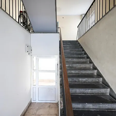 Lopwi Old Town Ground Floor Πανσιόν