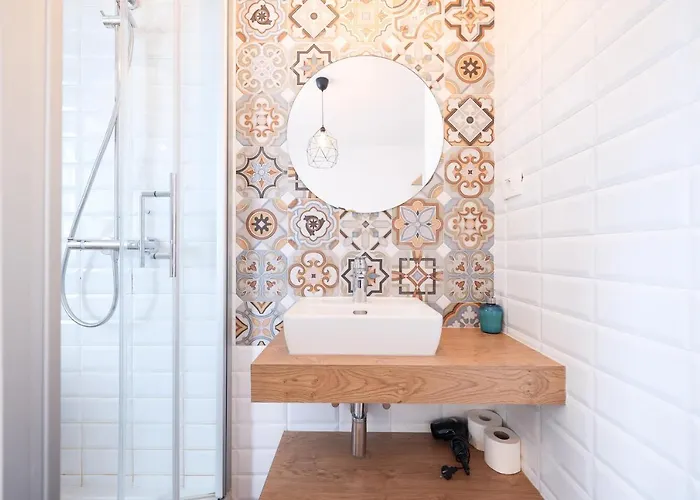 Lopwi Old Town Ground Floor